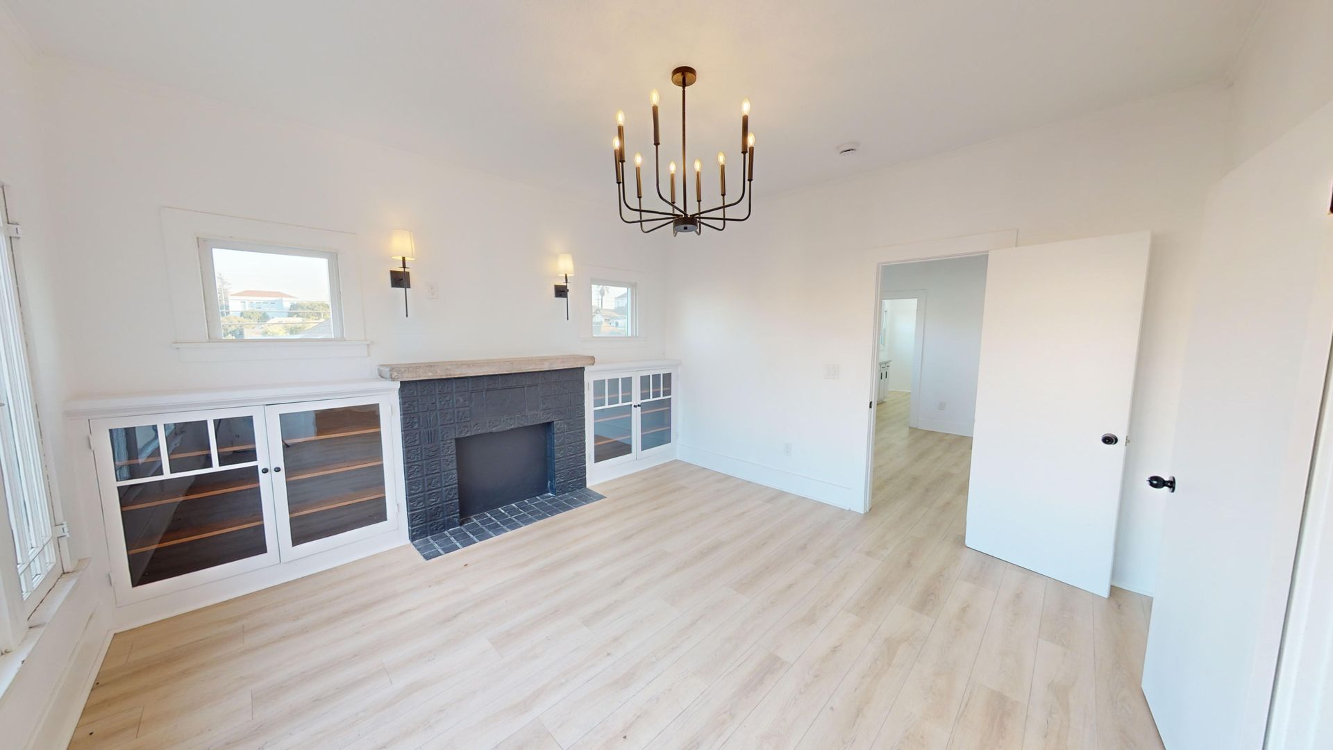 Los Angeles Apartment: 2028 E 3rd Street