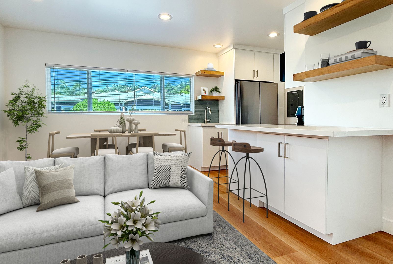 Los Angeles Apartment: 925 Isabel St.