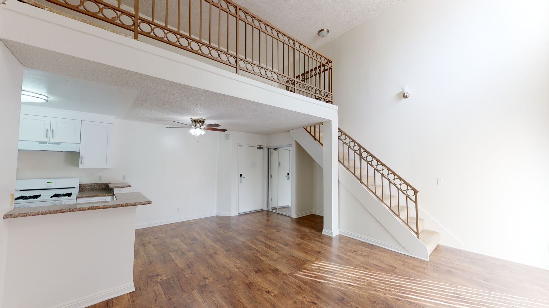 LOS ANGELES Apartment: 1530 NORTH DETROIT STREET