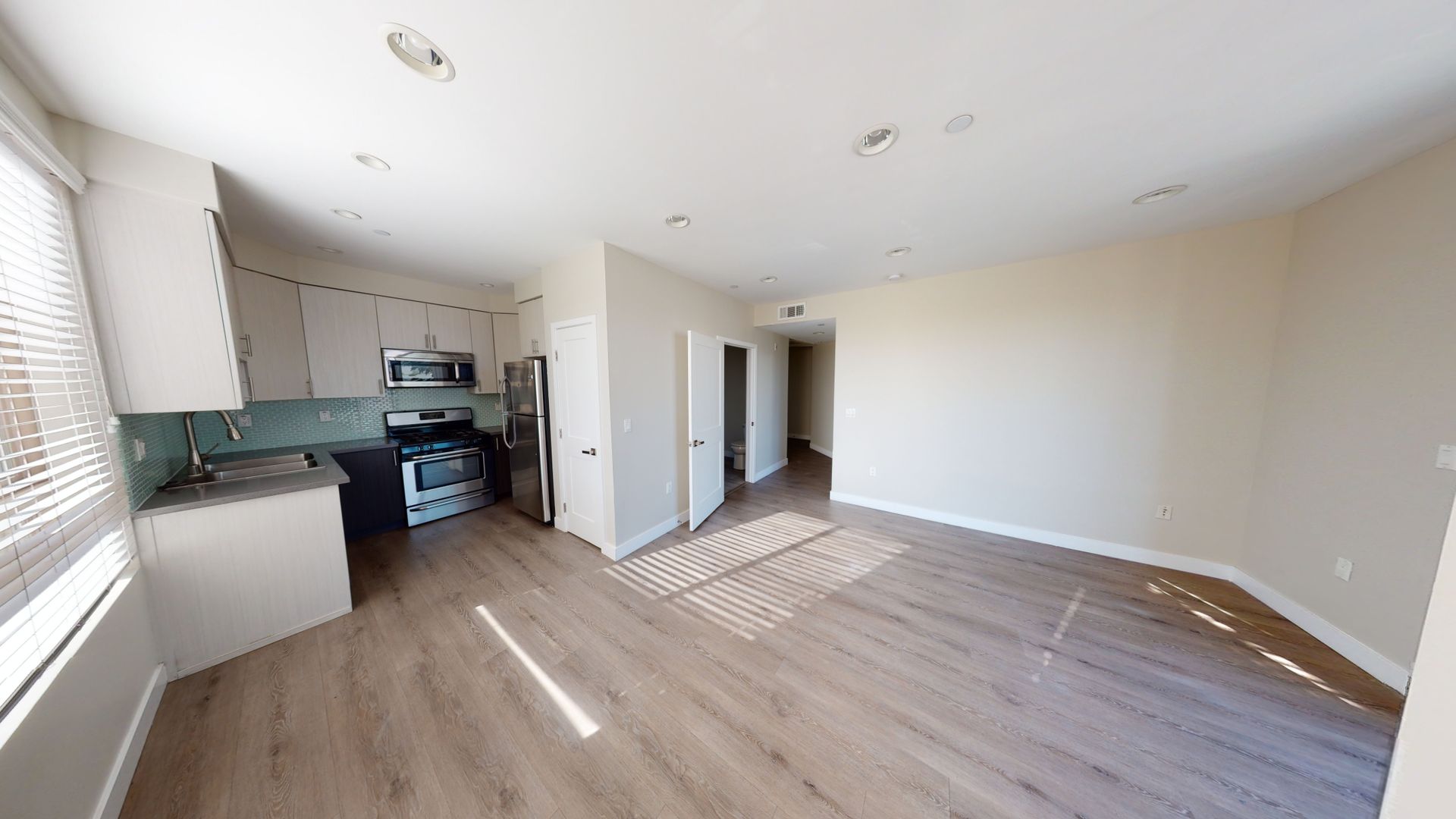 NORTH HOLLYWOOD Apartment: 11055 CUMPSTON ST.
