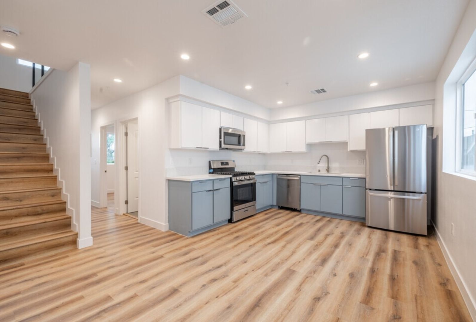 North Hollywood Apartment: 6238 Beck Avenue