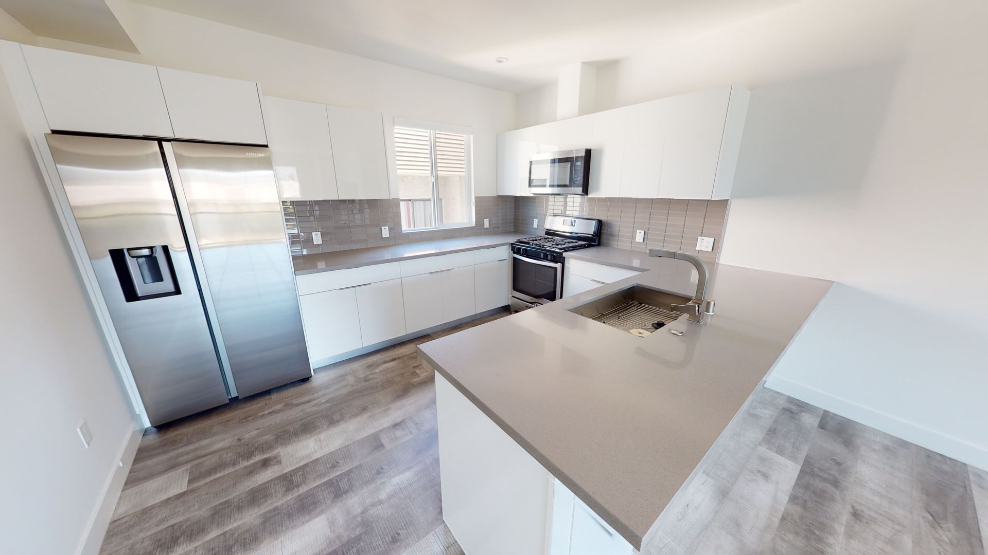 Studio City Apartment: 12905 Landale Street