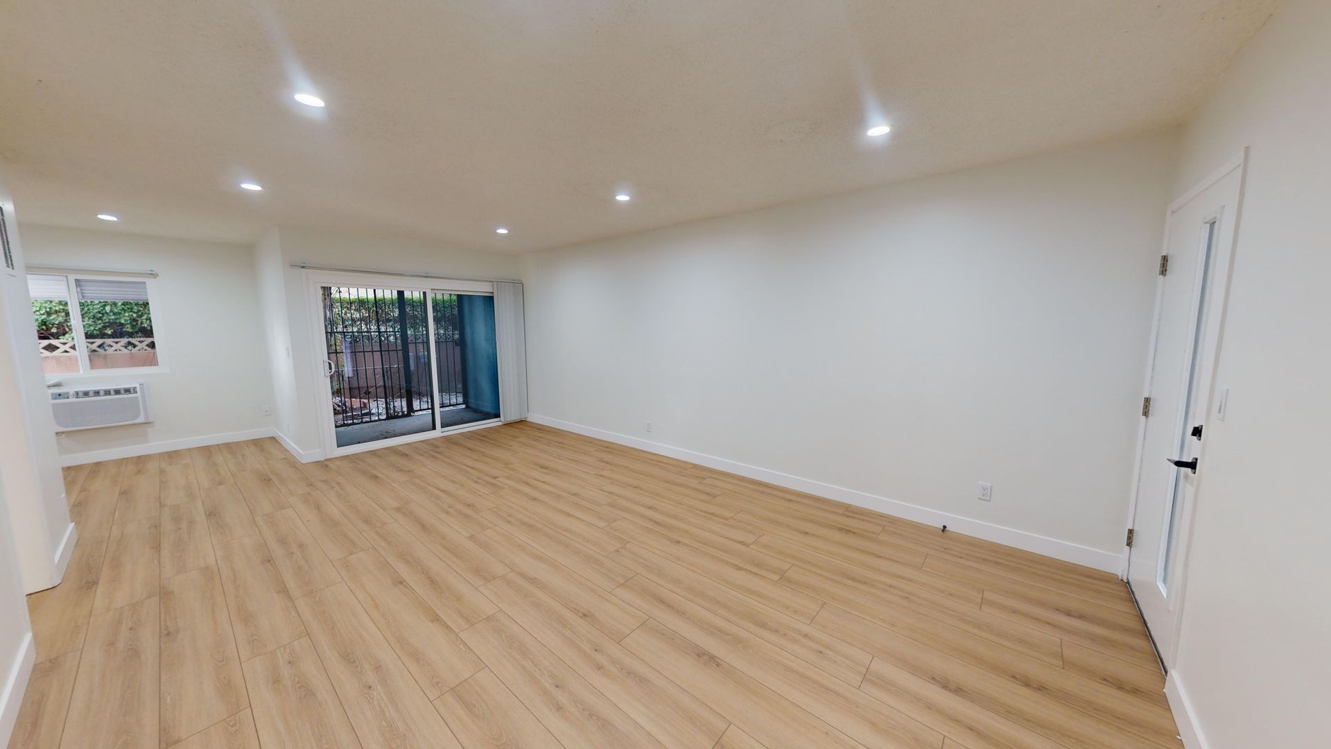 Valley Village Apartment: 12159 Magnolia Boulevard