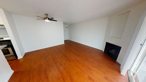 FREE RENT! Beautiful 1 Bed - Hollywood! – photo 1