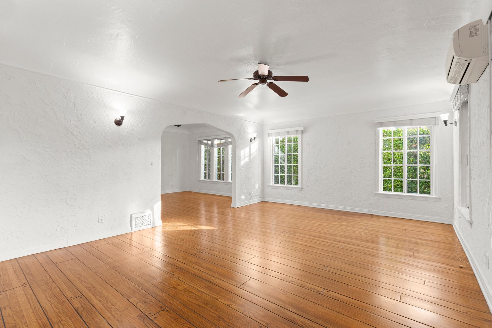 BEVERLY HILLS Apartment: 252 S. REXFORD DRIVE,