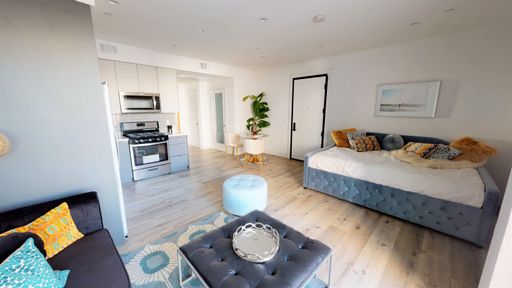 Newly Constructed Luxury Community in NoHo Arts District! Rent NOW! – photo 1