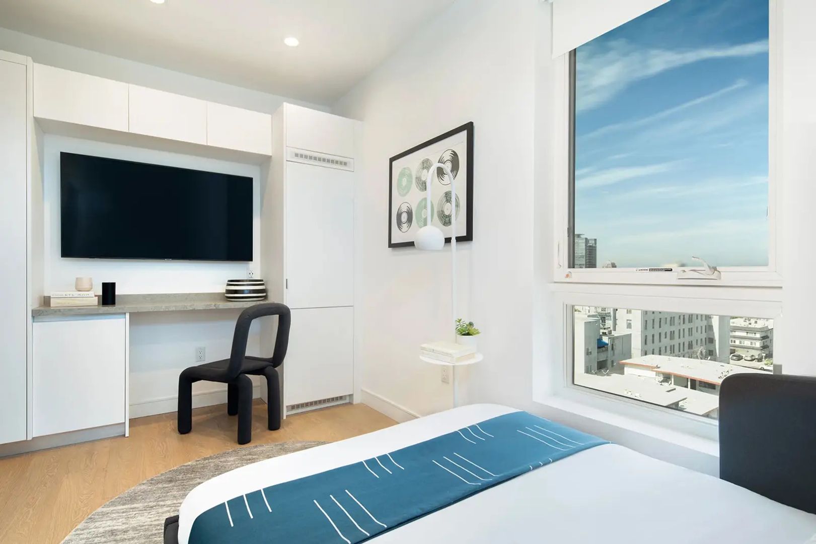 Los Angeles Apartment: 3920 West 5th Street