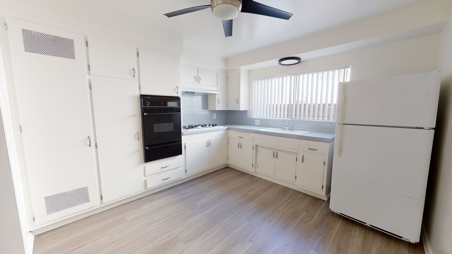 MONTROSE Apartment: 2266 DEL MAR ROAD