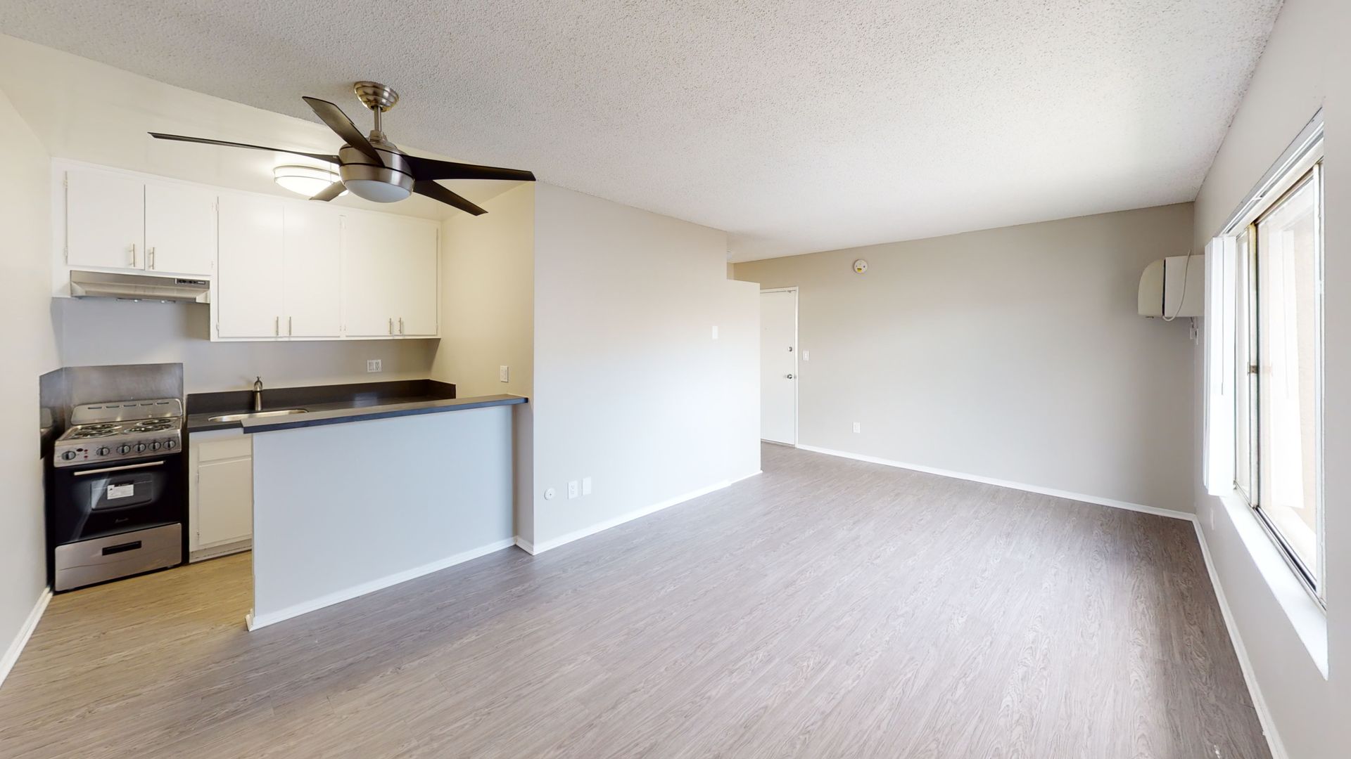 CANOGA PARK Apartment: 6810 MILWOOD AVE.,