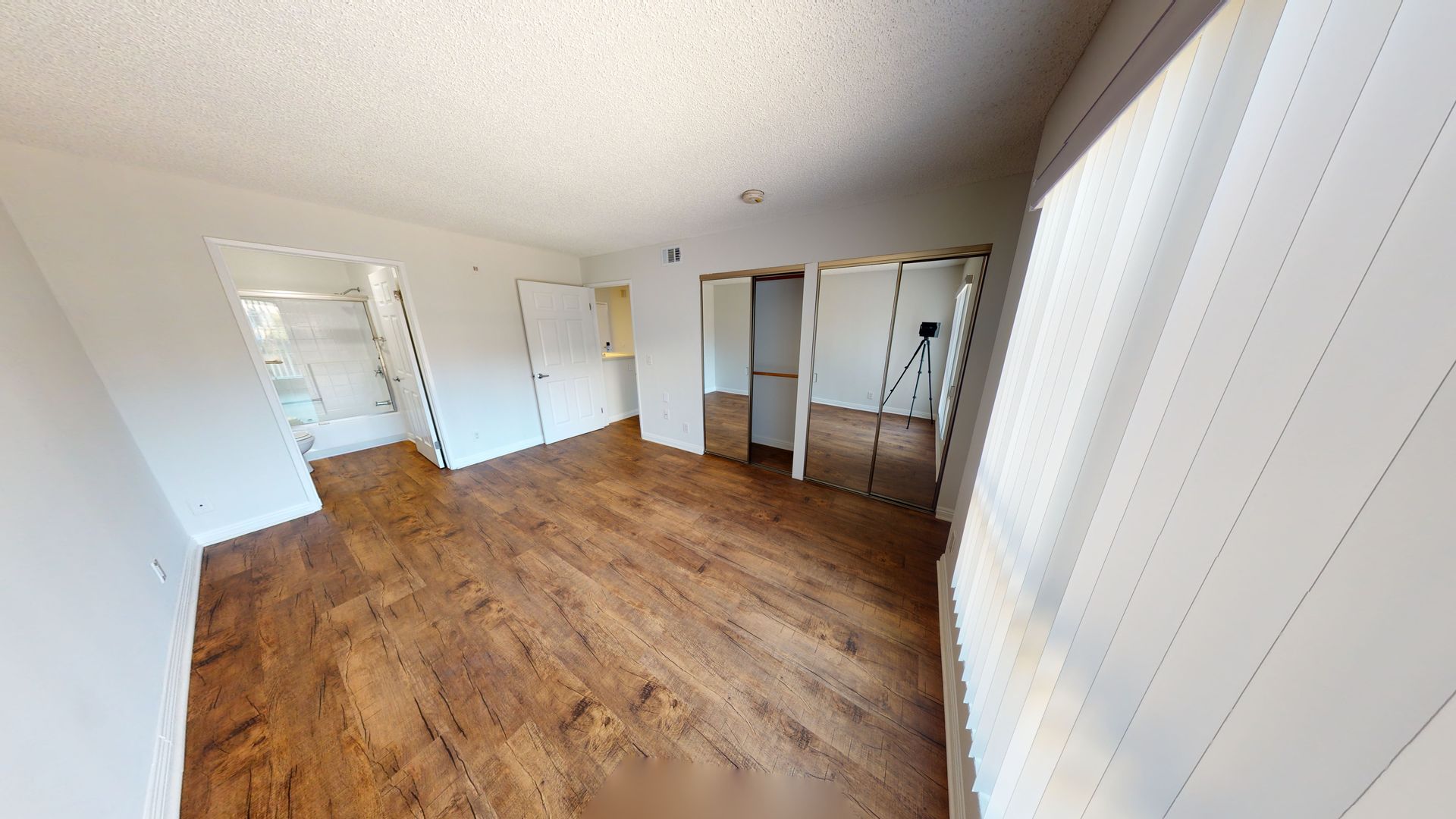 LOS ANGELES Apartment: 1530 NORTH DETROIT STREET