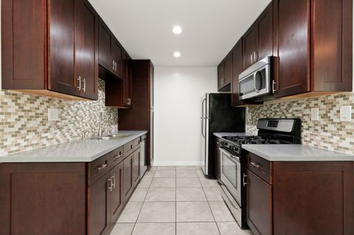 Beautiful 2 Bed Unit in West Hollywood – photo 1