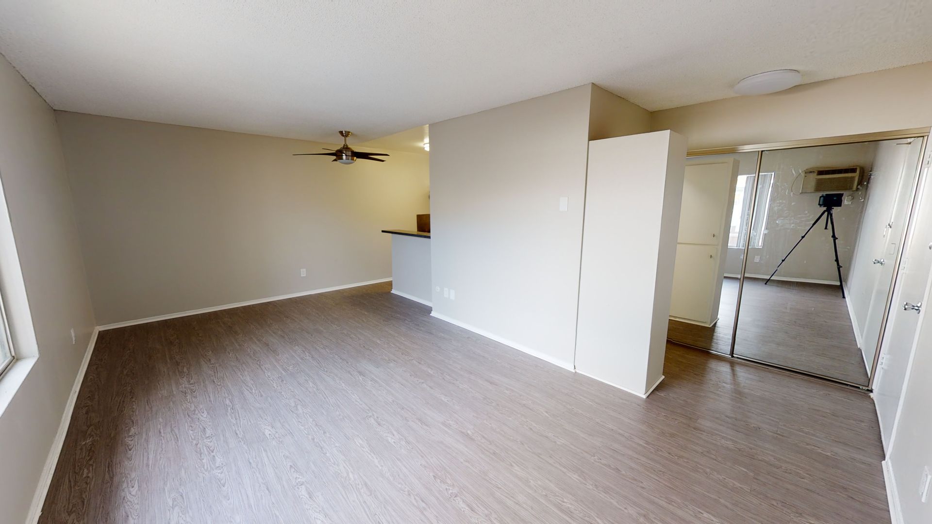 CANOGA PARK Apartment: 6810 MILWOOD AVE.,