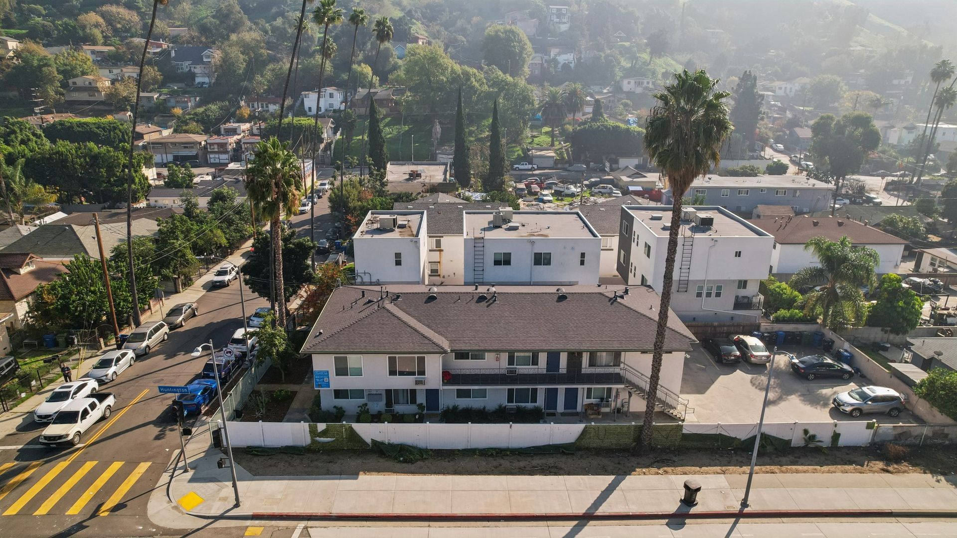 Los Angeles Apartment: 4500 Esmeralda Street