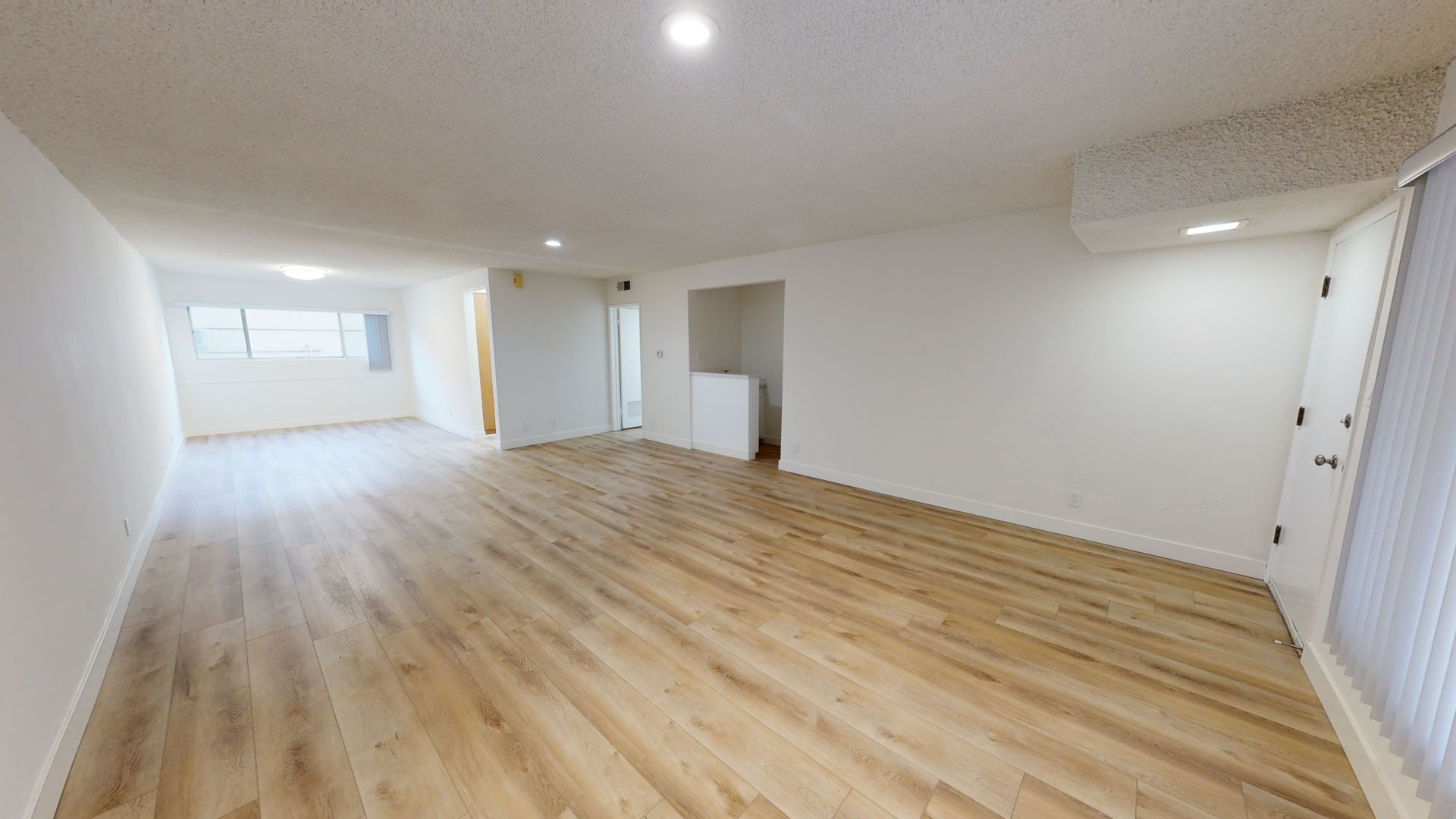 Encino Apartment: 5150 Yarmouth Avenue