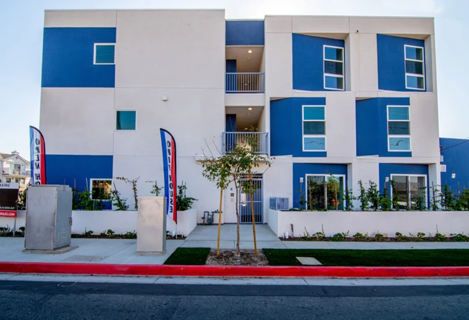 Gardena Apartment: 13919 South Normandie Avenue