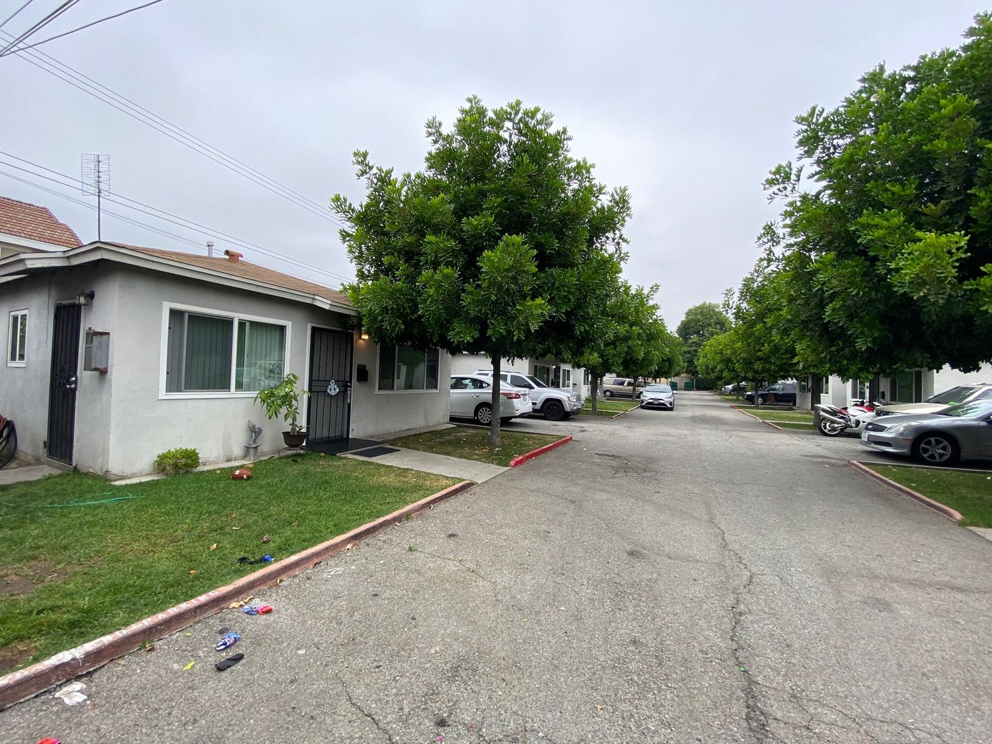 BALDWIN PARK Apartment: 13827 & 13833 LOS ANGELES ST.,