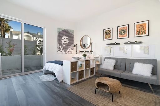 **Discover Modern Living at 13919 Normandie Ave, Gardena!** – photo 1