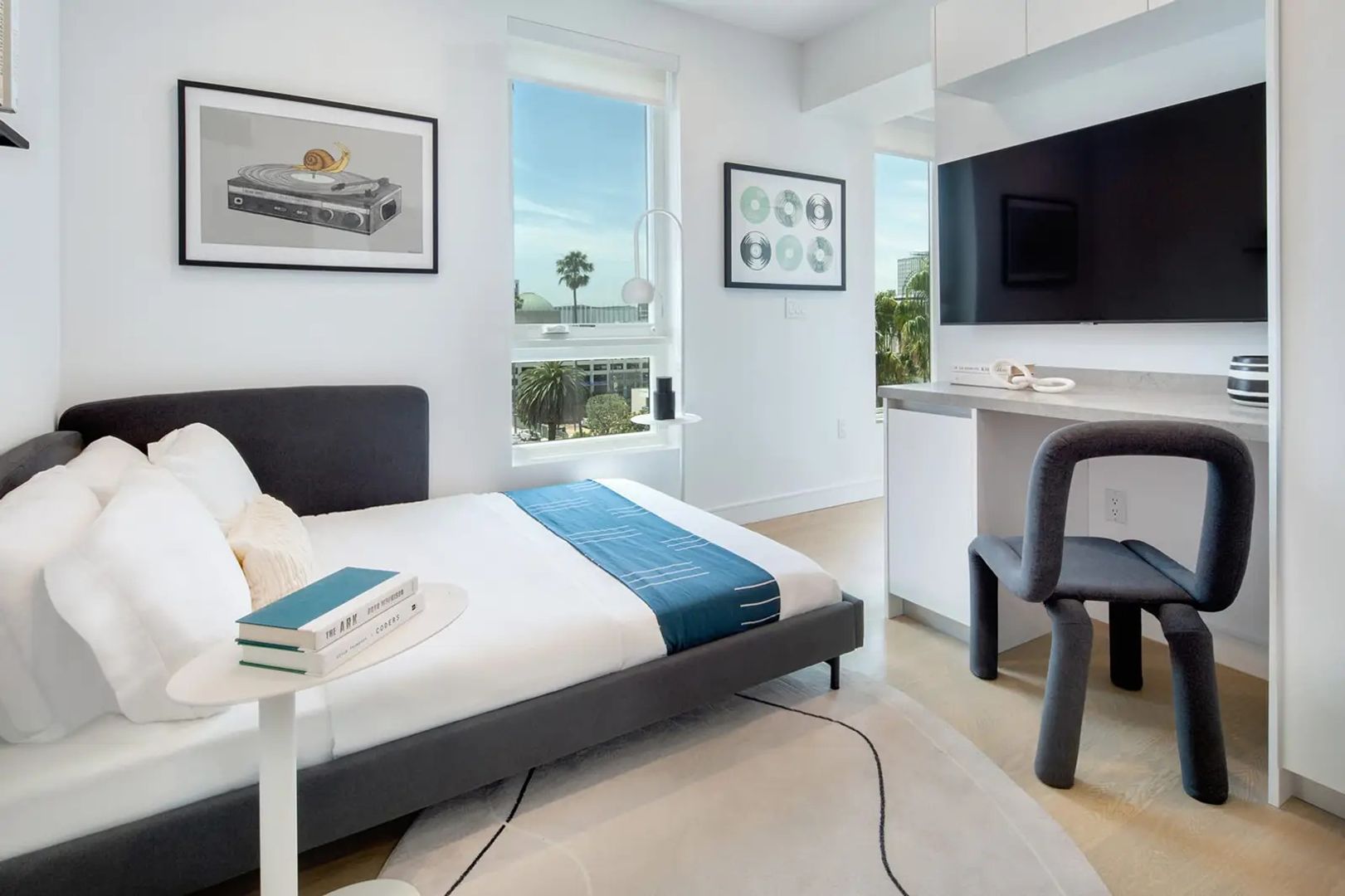 Los Angeles Apartment: 3920 West 5th Street