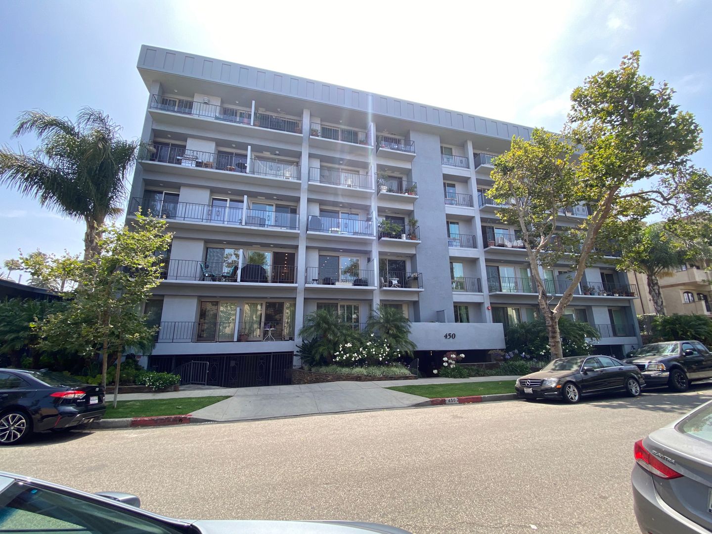 Beverly Hills House: 450 SOUTH MAPLE DRIVE, UNIT 201