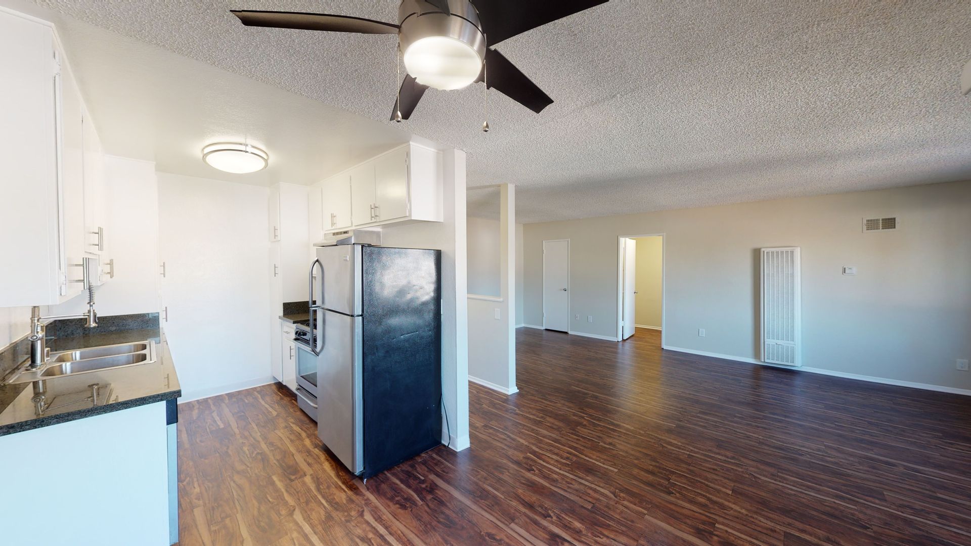 LOS ANGELES Apartment: 625 N. SYCAMORE AVE.