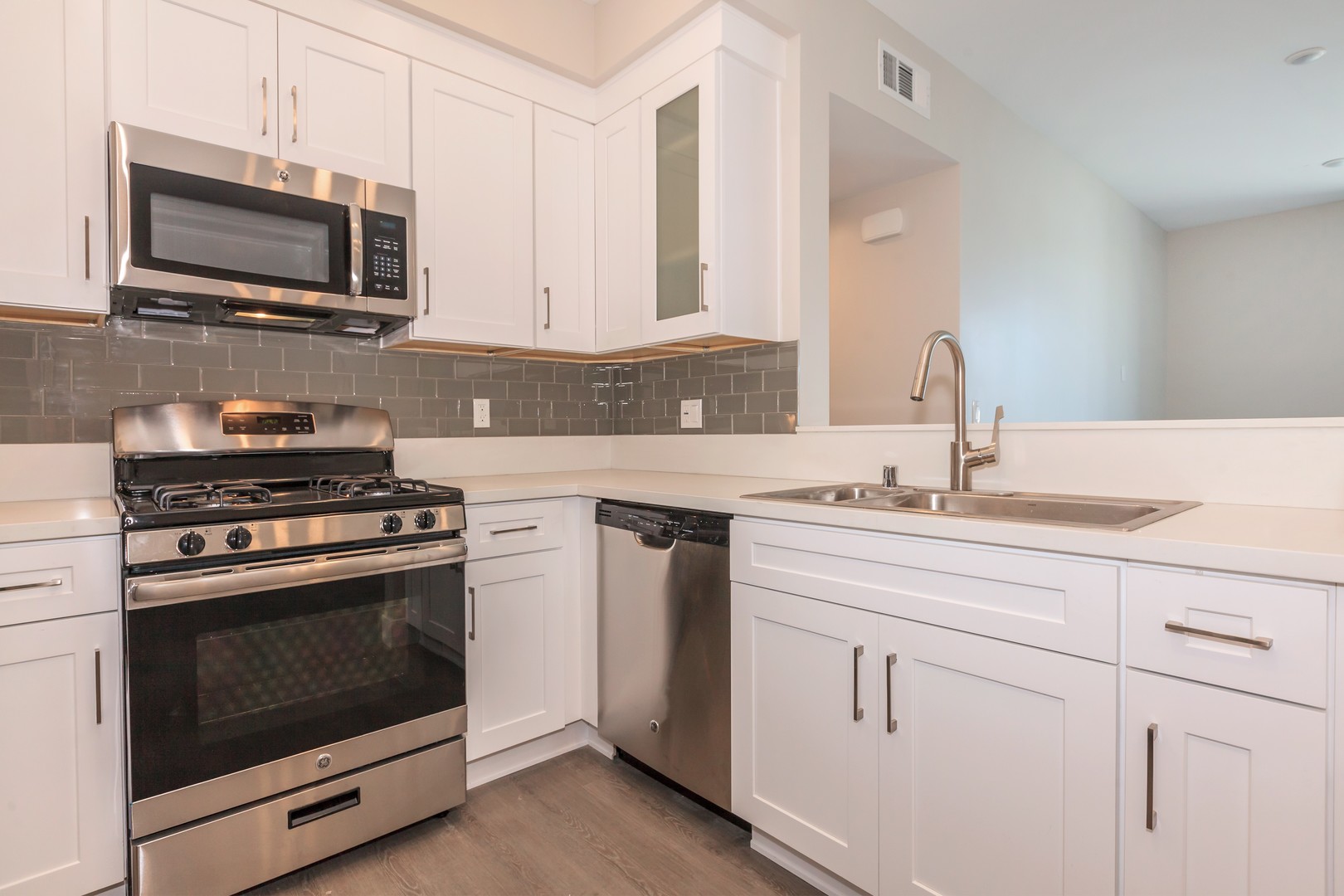 NORTH HOLLYWOOD Apartment: 5514 BONNER AVE.