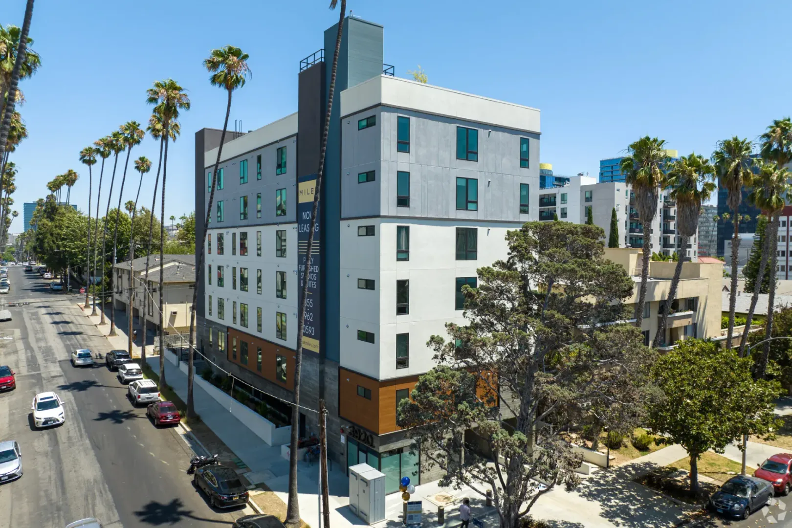 Los Angeles Apartment: 3920 West 5th Street