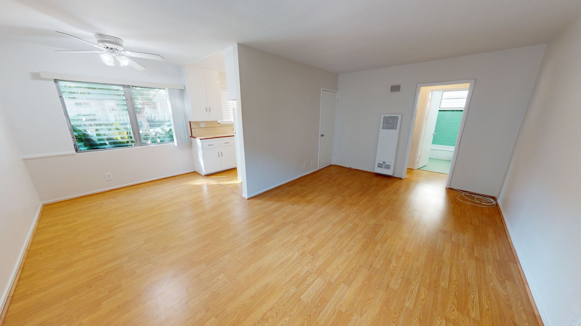 West Hollywood Apartment: 1042 North Stanley Avenue