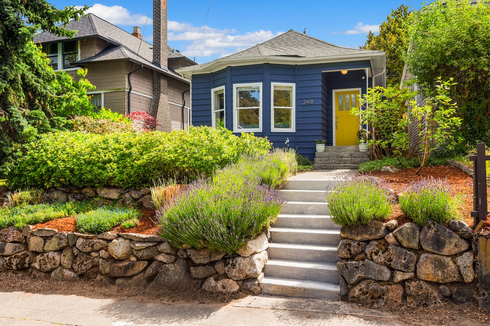 Seattle House: 2418 Queen Anne Ave N