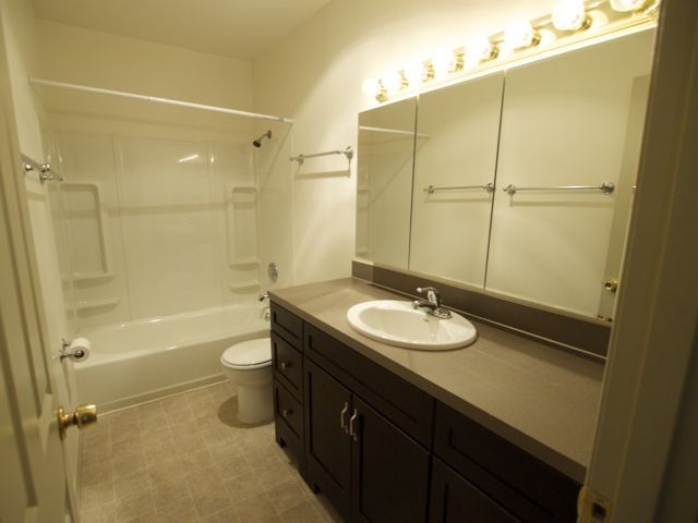 Seattle Apartment: 2231 Franklin Ave E