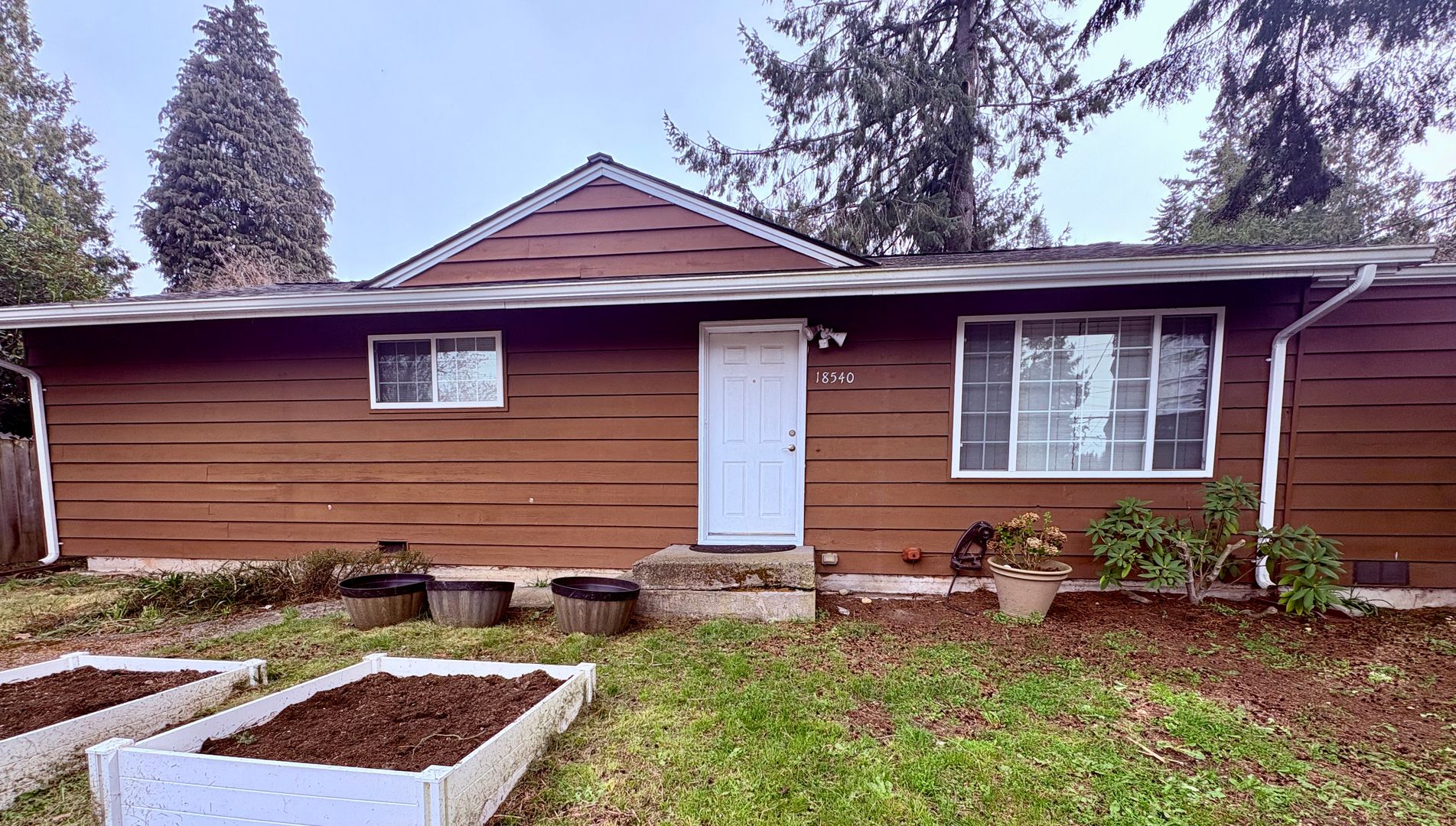 Shoreline House: 18540 10th Ave NE