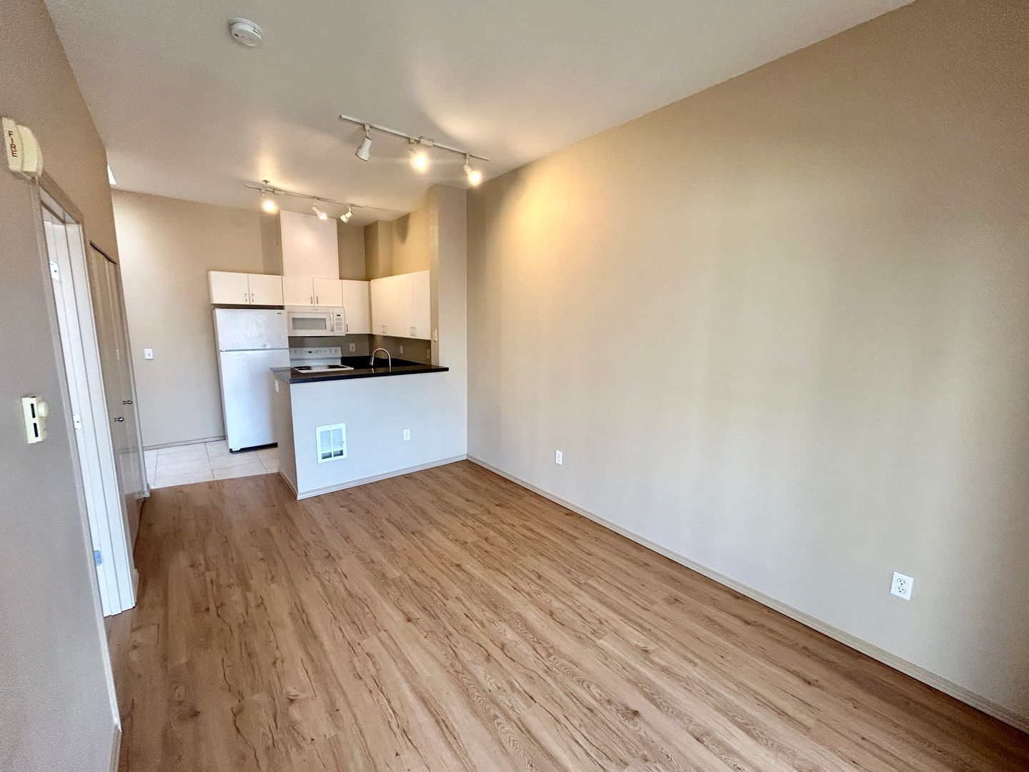 Seattle Condo: 1323 Boren Ave #607