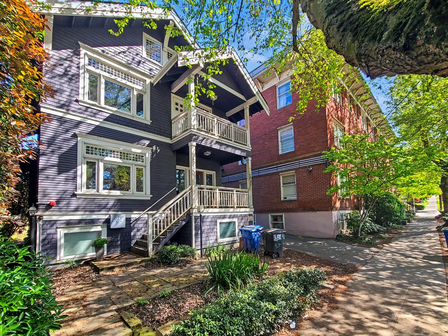 Seattle Apartment: 1014 E Denny Way  - B