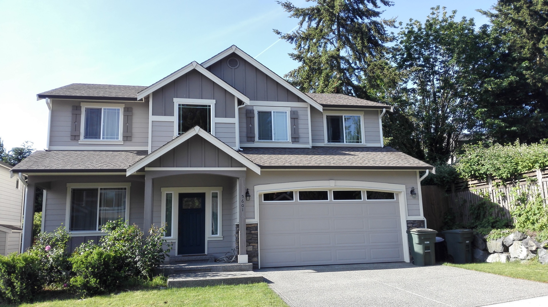 Kenmore House: 5601 NE 198th Place