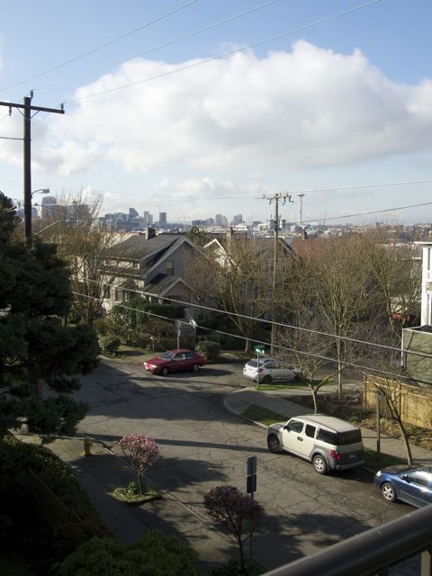 Seattle Apartment: 2210 Franklin Ave E
