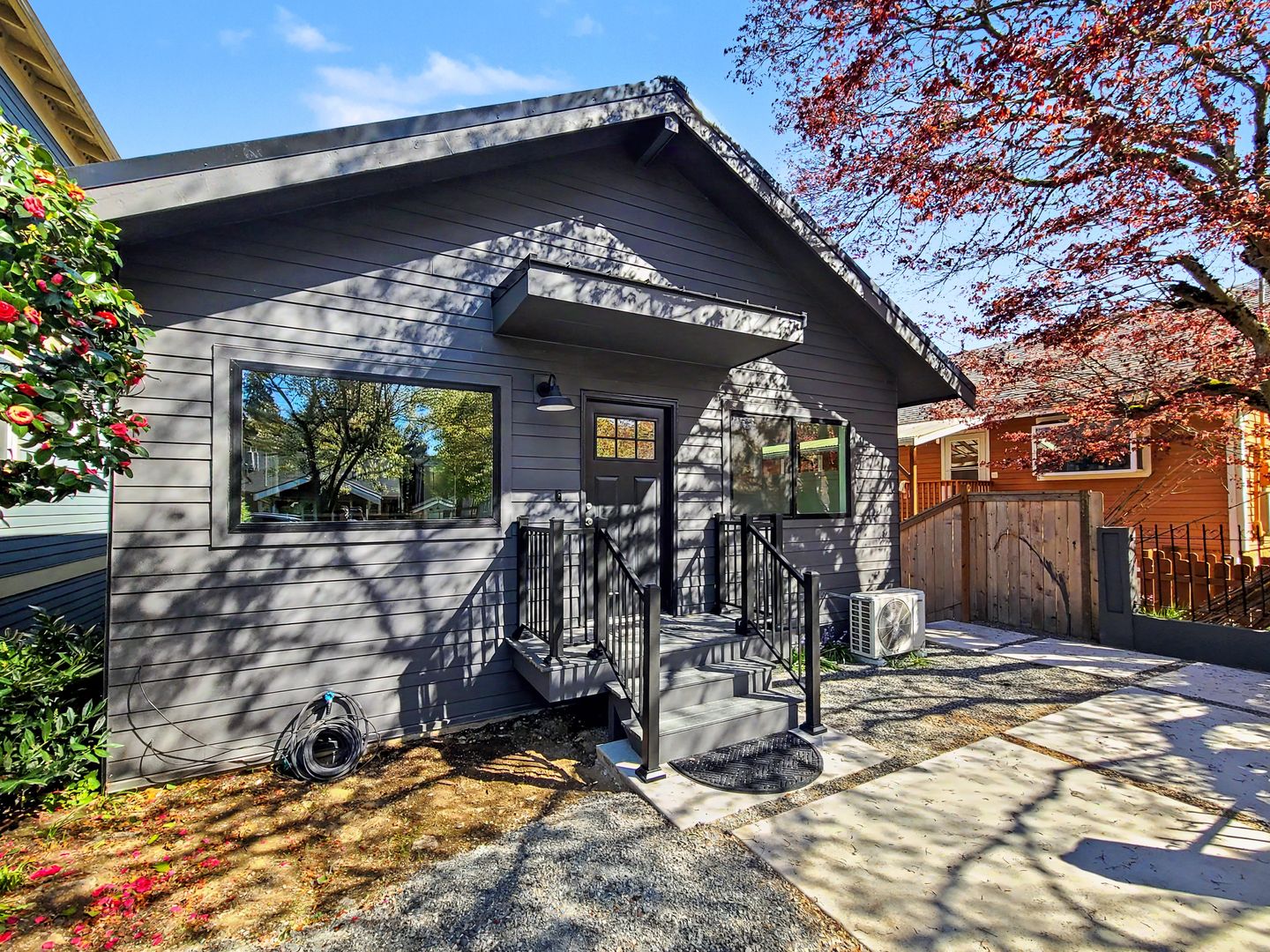 Seattle Apartment: 3538 S Hudson St