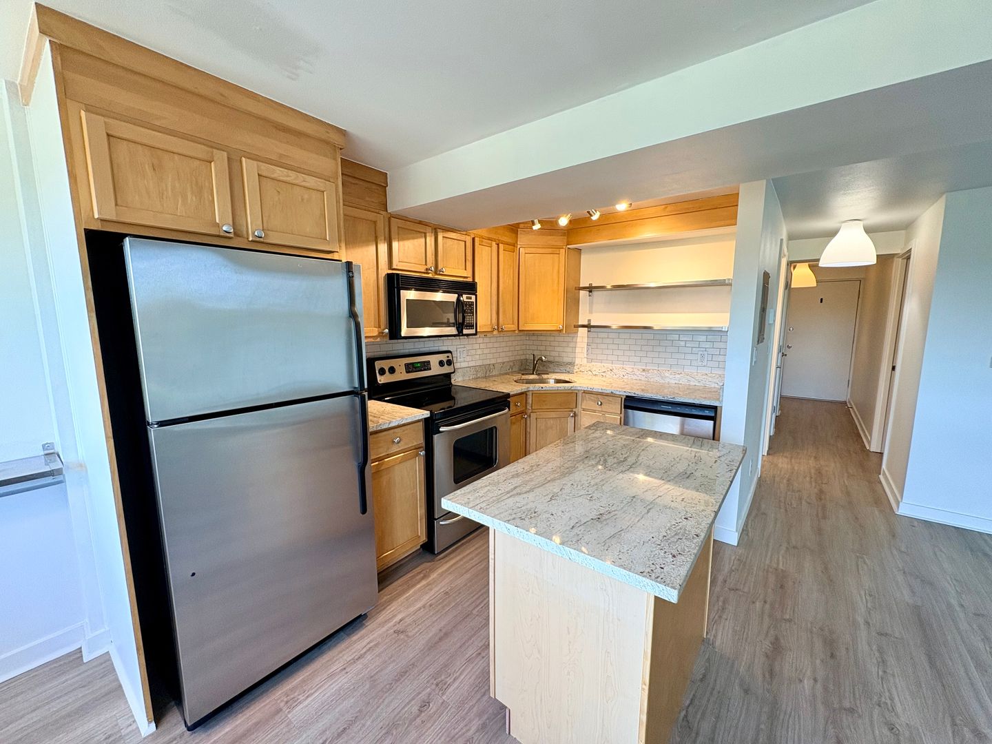 Seattle Condo: 1601 Taylor Ave N #302