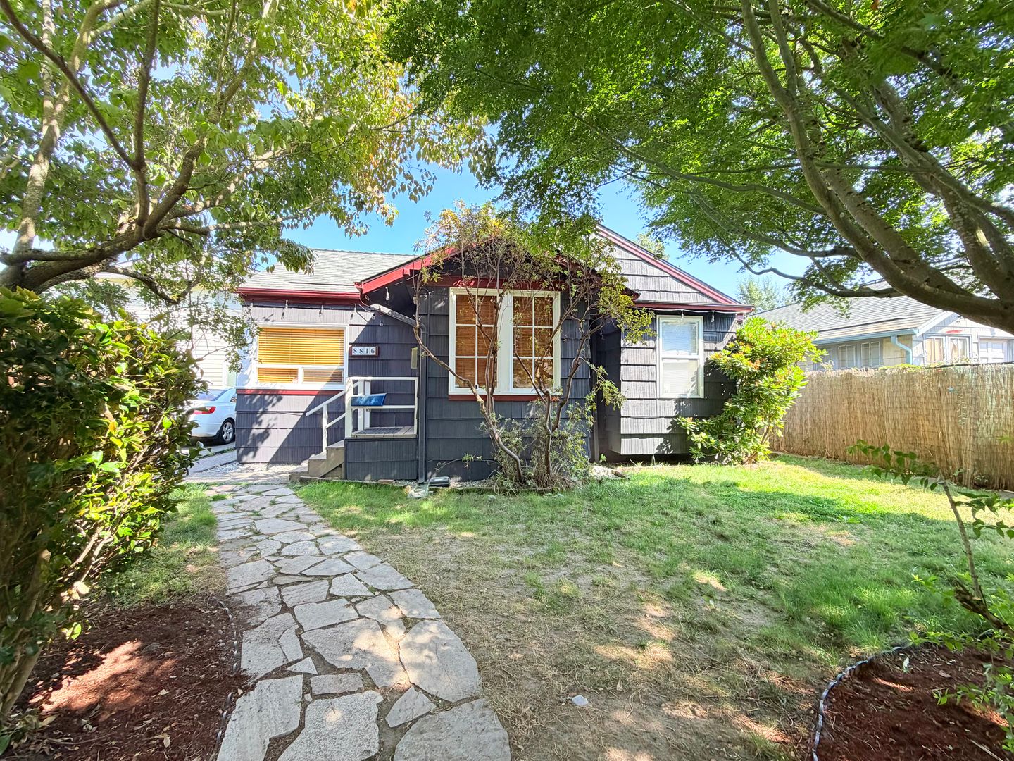 Seattle House: 8816 10th Ave SW