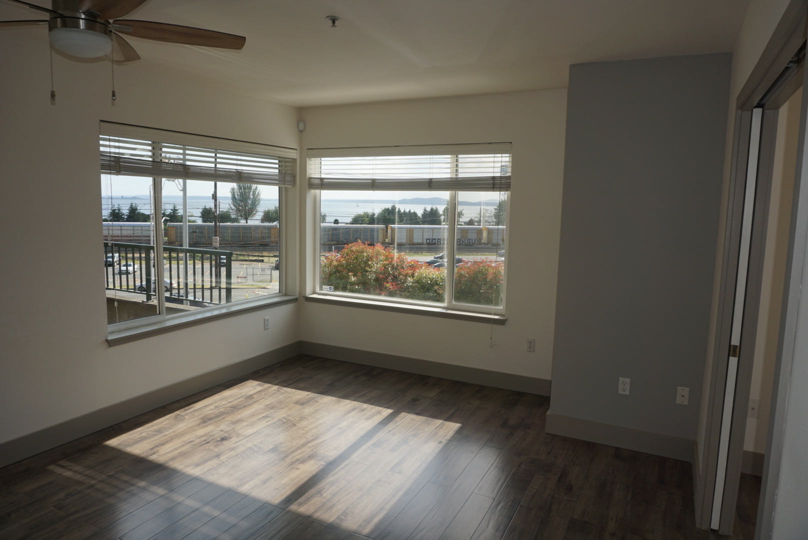 Seattle Condo: 524 6th Ave W. #106