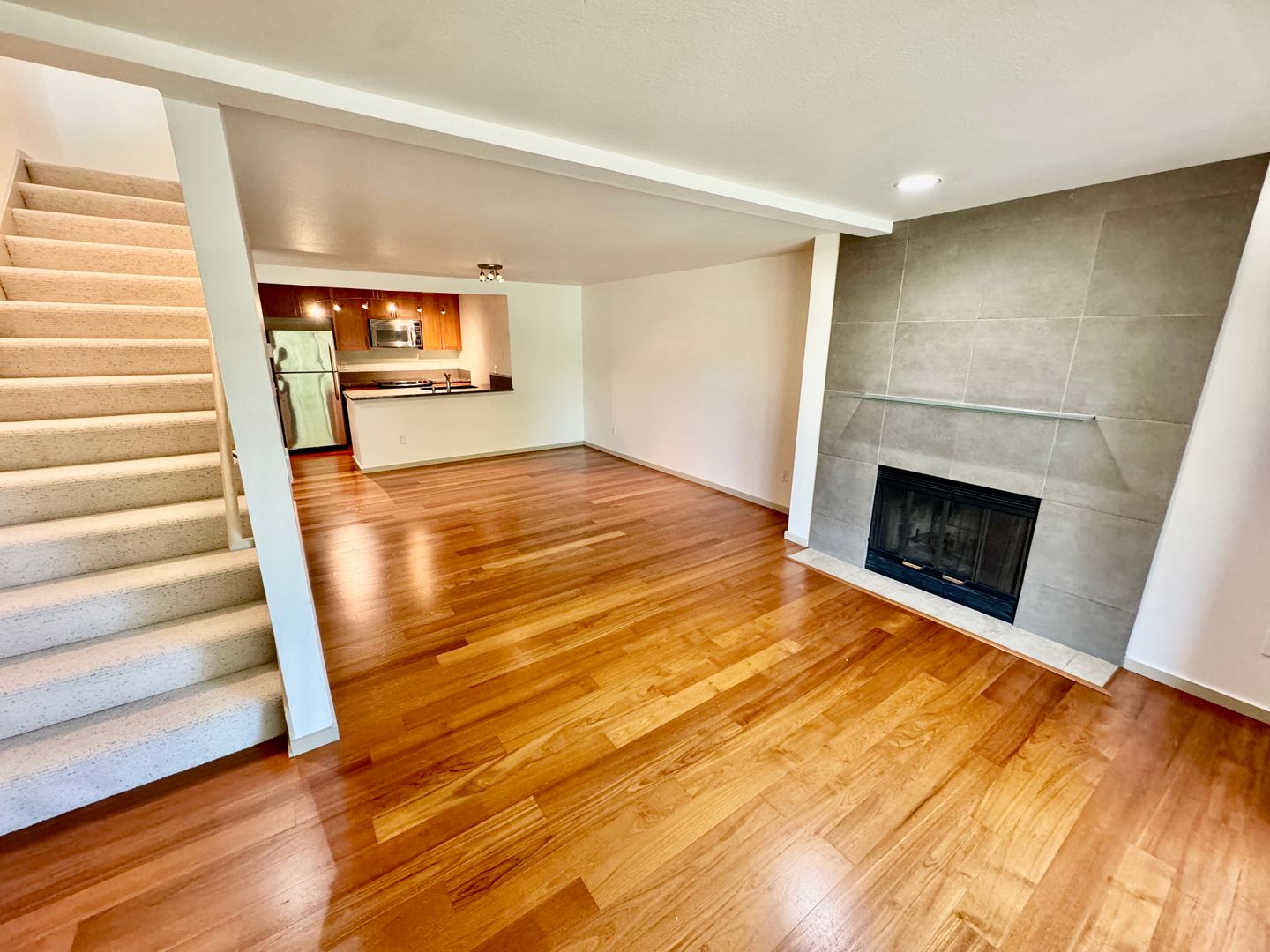 Seattle Condo: 2145 Dexter Ave N #103