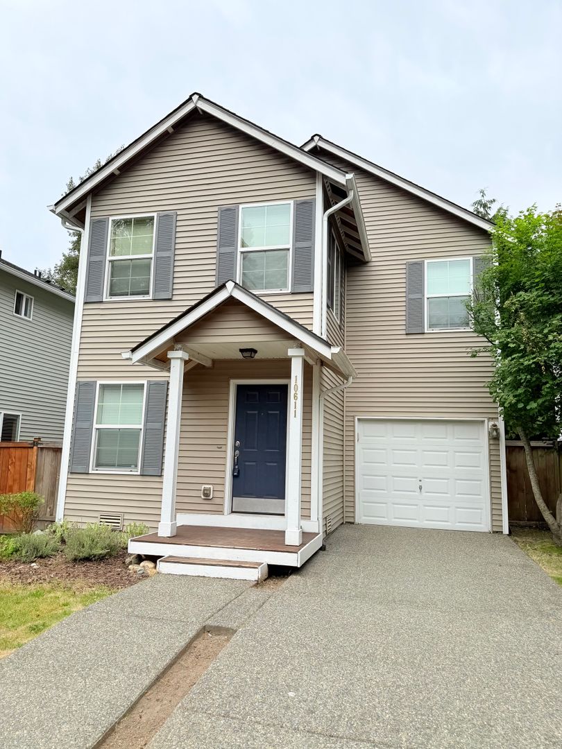 Lake Stevens Townhome: 10611 24th St SE