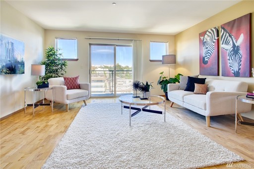 One Bedroom Studio with a View - Excellent Location! AVAILABLE NOW FOR $1750! – photo 1