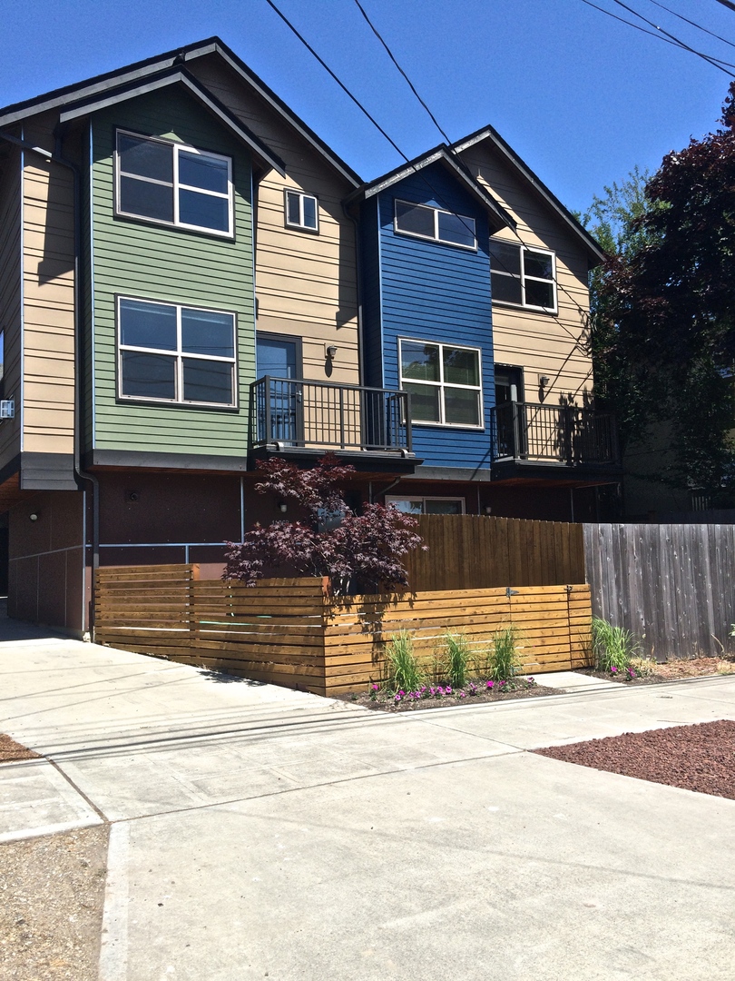 Seattle House: 1406 NW 59TH St. Unit A