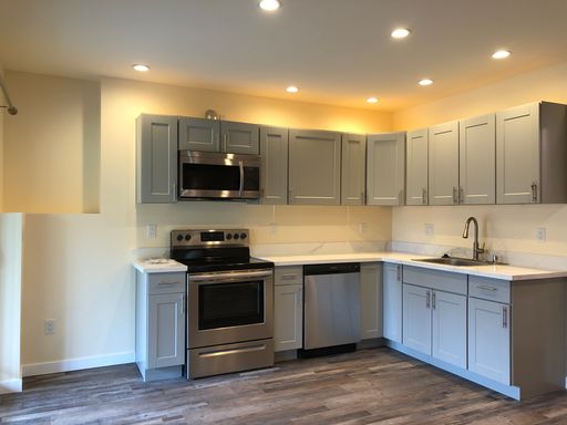 Remodeled Daylight Basement unit 2 bed, 1 bath with A/C – photo 1