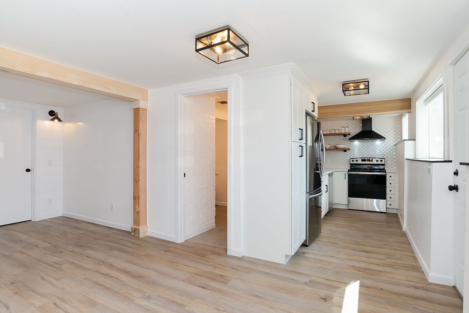 Seattle Condo: 822 6th Ave N
