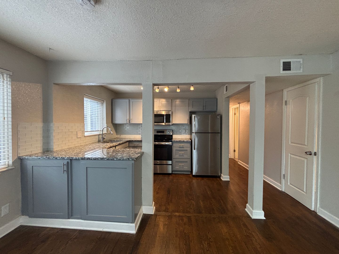 Kansas City Apartment: 3704-3710 Wyandotte St
