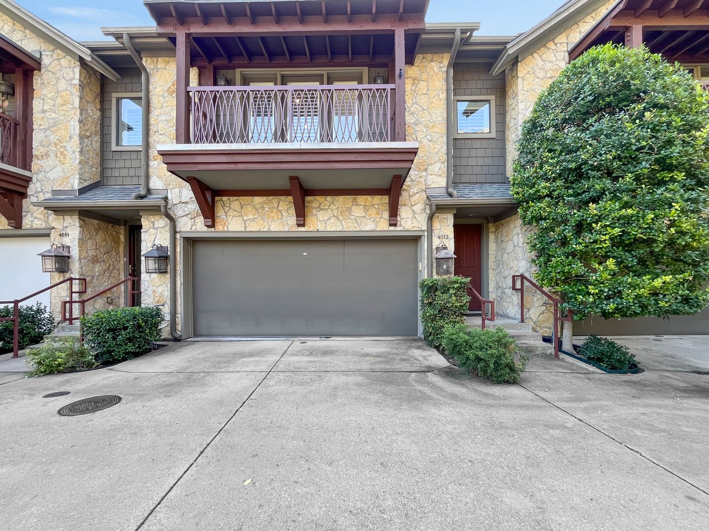 Dallas Townhome: 4012 Dillard Ct