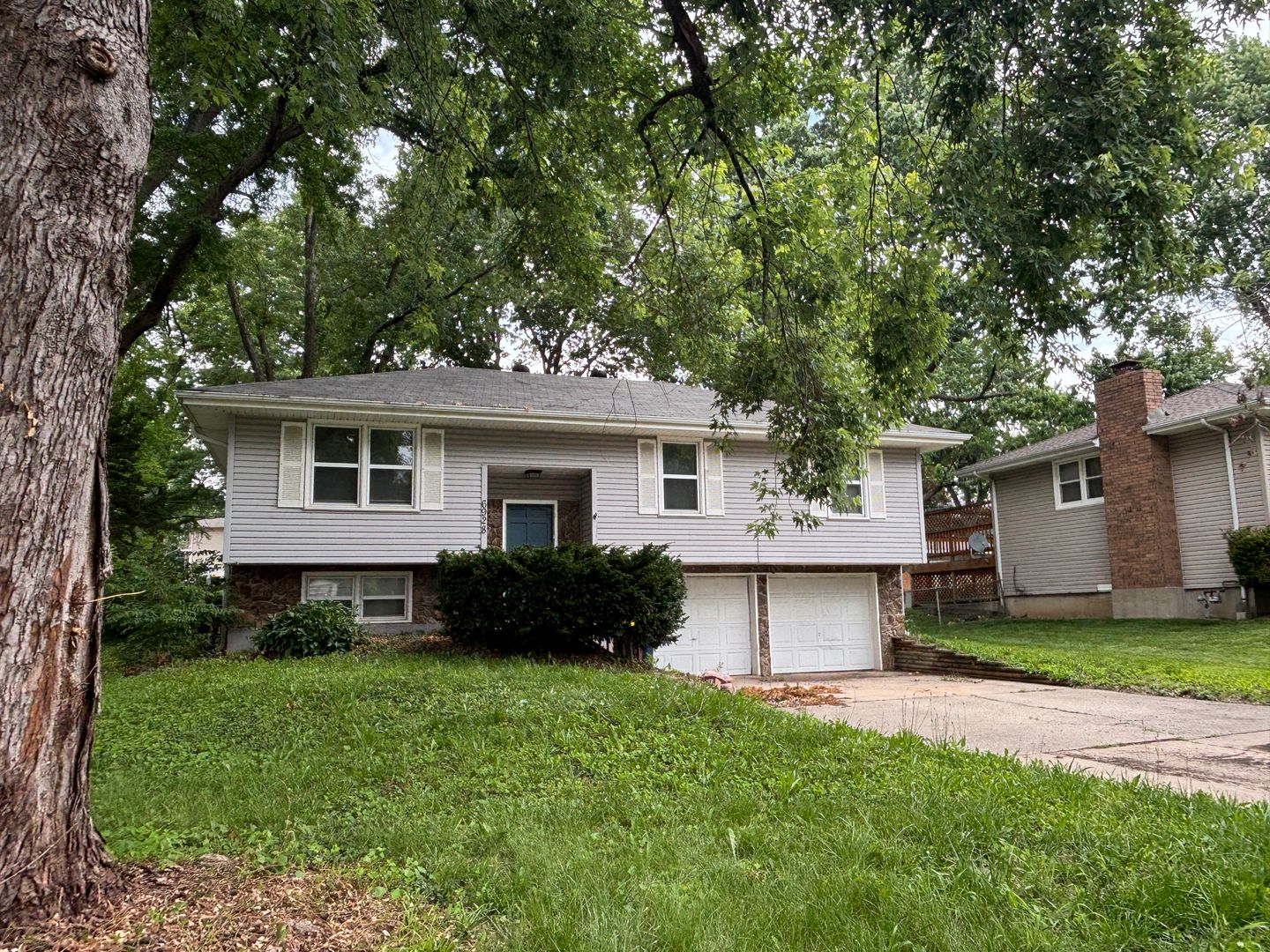 Kansas City House: 6928 NW 76th Pl