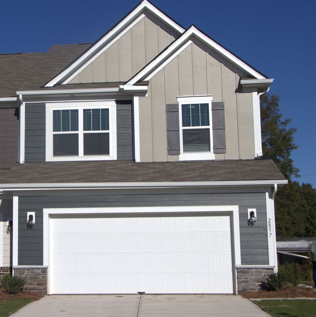 Concord Apartment: 2857 Yeager Dr