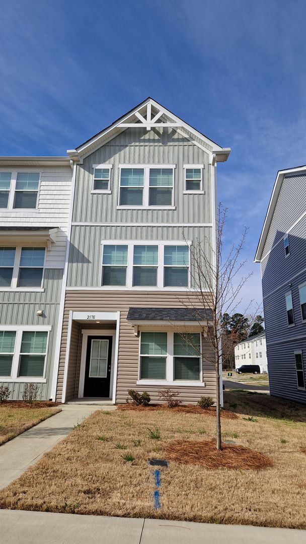 Mooresville Townhome: 217 Kennerly Ave