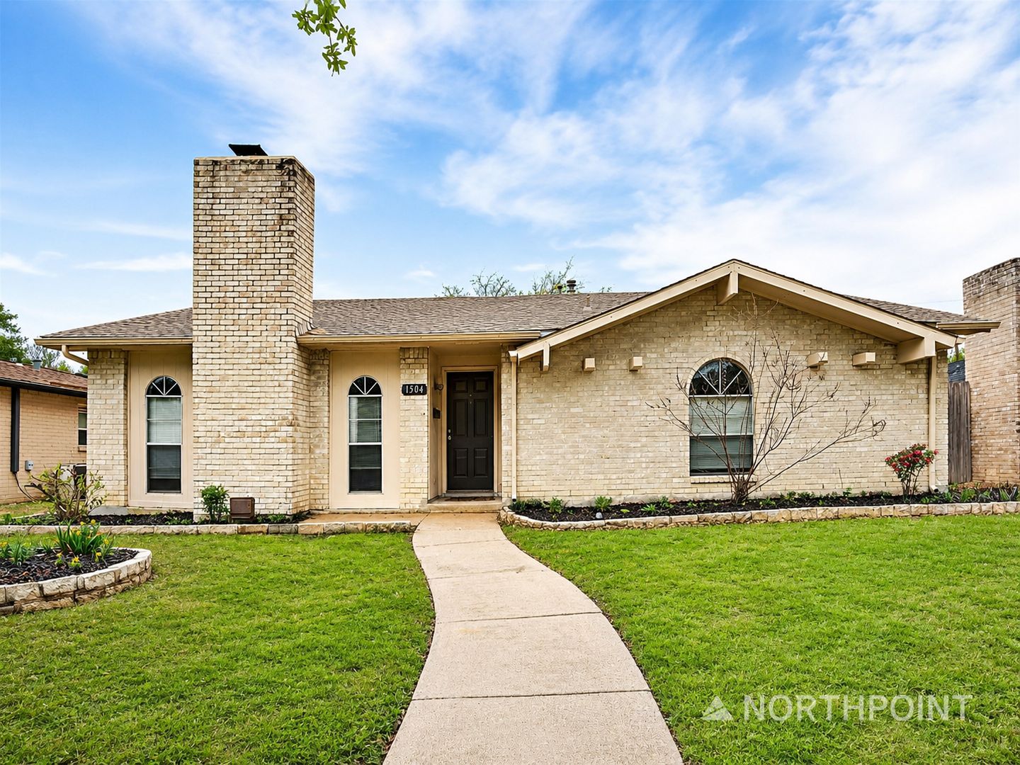 Lewisville House: 1504 Carnation Dr